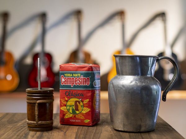 Yerba mate para el mundo: Campesino lleva tradición y leyenda a otros 10 países