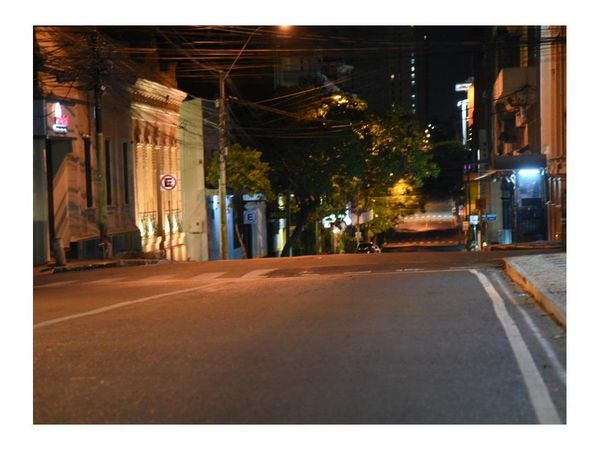 Desde la medianoche rige nuevo confinamiento para frenar contagios y muertes por Covid-19