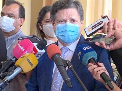 Crónica / “Está negociando con el señor ‘escroto’”, he’i