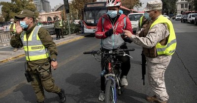 La Nación / Chile, entre una vacunación veloz y un covid-19 que no da tregua