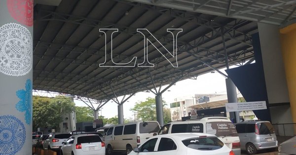 La Nación / Aumentan los viajeros a Brasil a pesar de la alerta por covid-19