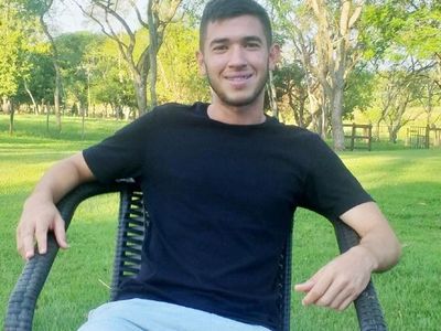 Costas prueba las variantes en defensa