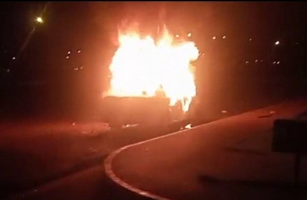 Diario HOY | Mbururu y su grupo quemaron patrullera y atacaron a automovilistas en CDE