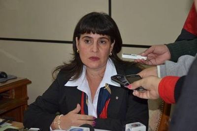 Caso Petropar: Denuncian a fiscala Acuña por supuesto mal desempeño