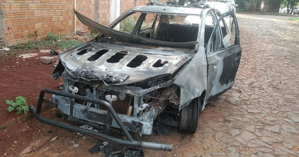 La Nación / Masiva detención de manifestantes anoche en despeje del km 10 en Ciudad del Este