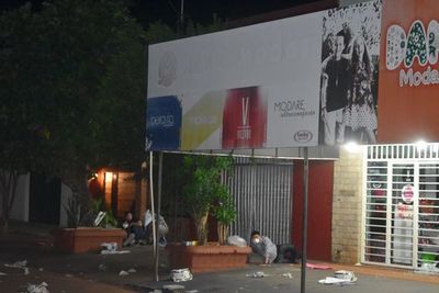 Segundo escrache a Roque Sarubbi, diputado de la Alianza Ganar - Nacionales - ABC Color
