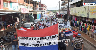 COMERCIANTES DE ENCARNACIÓN A LA ESPERA DEL SUBSIDIO DEL GOBIERNO
