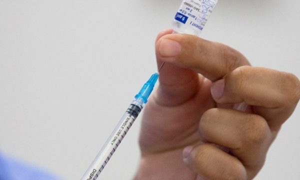 OPS reconoce compromiso de Paraguay por acceso equitativo a vacunas