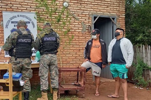 Detienen a tres presuntos microtraficantes en Yaguarón - Nacionales - ABC Color