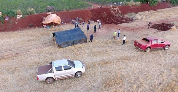 Buscan complicidad policial para atropellar una propiedad - Nacionales - ABC Color