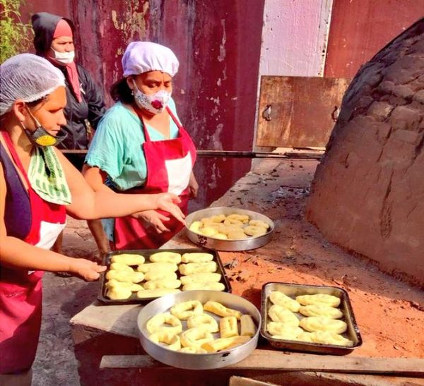 Mujeres del Buen Pastor preparan Chipas para entregar en los hospitales