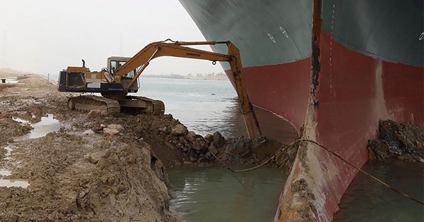 La Nación / Megabuque encallado en canal de Suez, sin efectos sobre comercio exterior paraguayo
