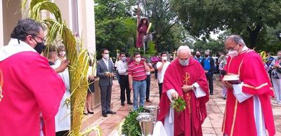 Fieles participaron de la bendición de las palmas en Luque - Interior - ABC Color