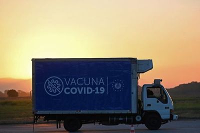 El Salvador recibe primer lote de vacunas de China para combatir covid-19 - Mundo - ABC Color