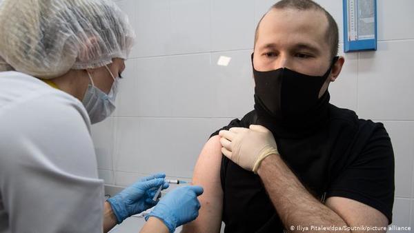 Alemania teme fracaso de vacunación ante nuevas mutaciones del coronavirus
