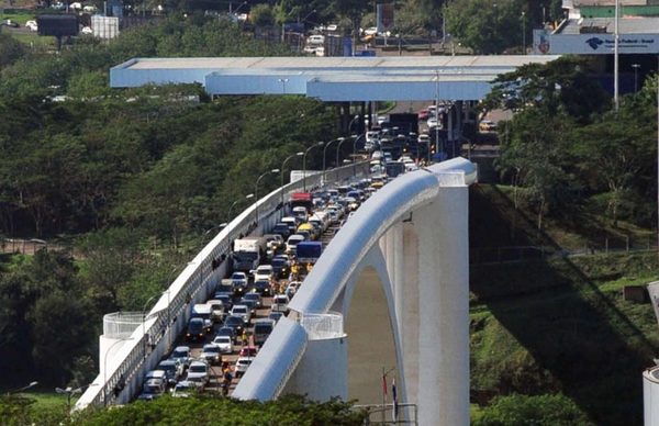 Infectólogos piden el cierre temporal de la frontera con Brasil - Megacadena — Últimas Noticias de Paraguay