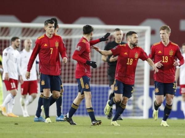 Agónico triunfo de España