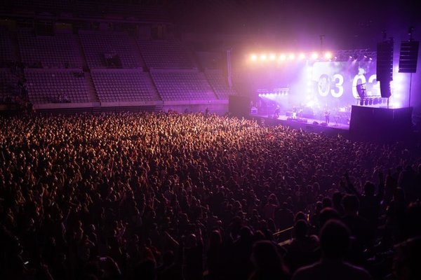 Primer concierto masivo sin distancias en Barcelona