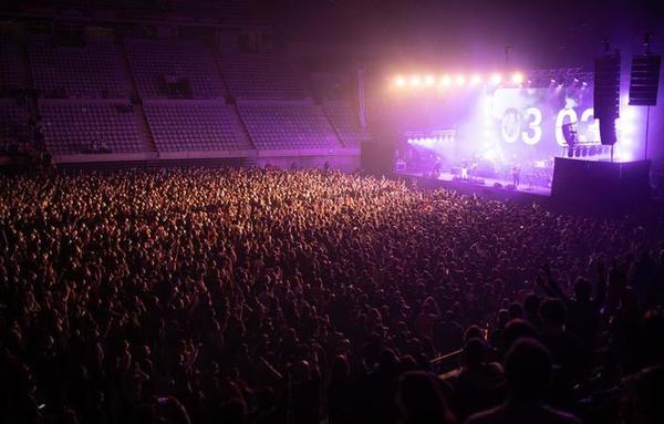 Barcelona reunió a 5.000 personas en el primer concierto sin distancia