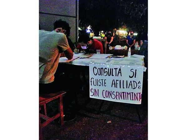 ANR procesó pocas desafiliaciones tras protestas contra accionar del Gobierno