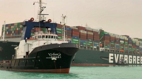La empresa encargada de desencallar al buque en el canal de Suez advirtió que falta lo más difícil: “No se tiene que cantar victoria tan rápido” – Prensa 5