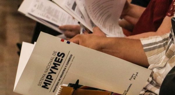 Gremios advierten a Ejecutivo: Reabrirán el 5 de abril 'a como dé lugar'