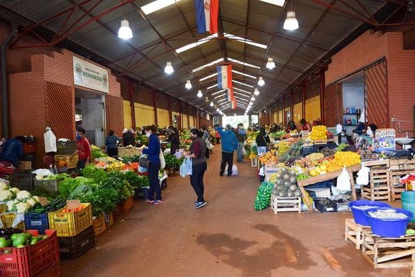 Productores feriantes aguardan a sus clientes desde hoy - ABC en el Este - ABC Color