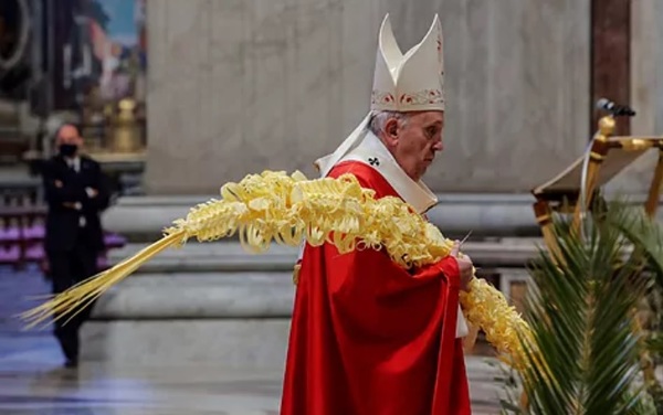 Un párroco italiano se niega a bendecir el Domingo de Ramos, al no poder hacerlo con las parejas homosexuales - ADN Digital