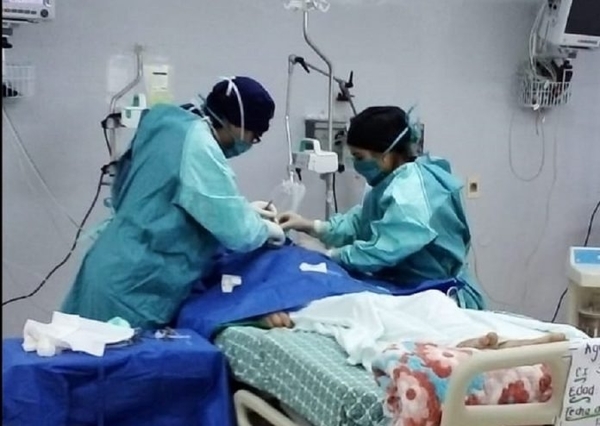 Salud reporta que más de 100 pacientes esperan una cama de terapia intensiva