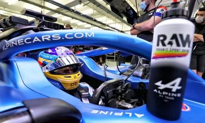 Envoltorio de sándwich ocasionó el abandono de Fernando Alonso