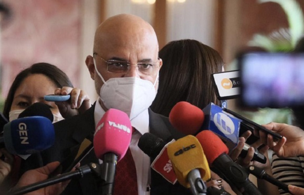 Lote de vacunas indias llegará en la tarde de este lunes - Noticiero Paraguay
