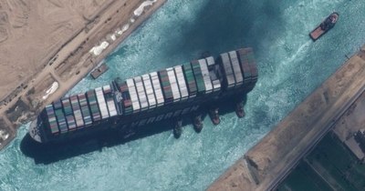 La Nación / Ever Given: se reanudó el tráfico en Canal de Suez