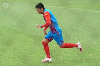 Arza, a la par del grupo - Cerro Porteño - ABC Color