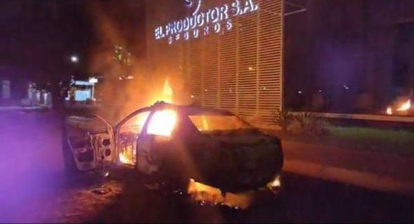 Fiscalía imputa a 33 manifestantes por cierre de ruta y quema de patrullera en CDE - ABC en el Este - ABC Color