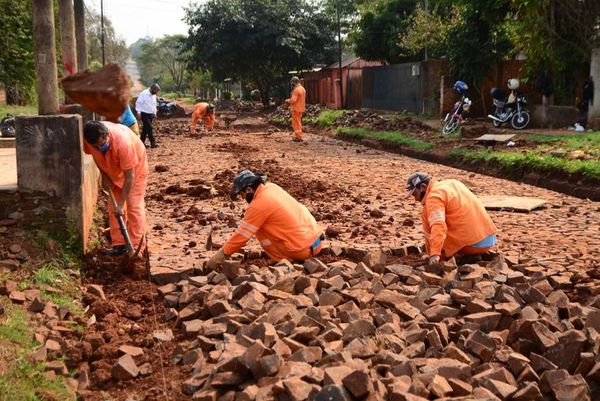 Junta aprueba obra de empedrado para 160 calles en CDE - ABC en el Este - ABC Color