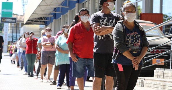La Nación / Tardía inmunización y nuevo confinamiento incidirán en economía