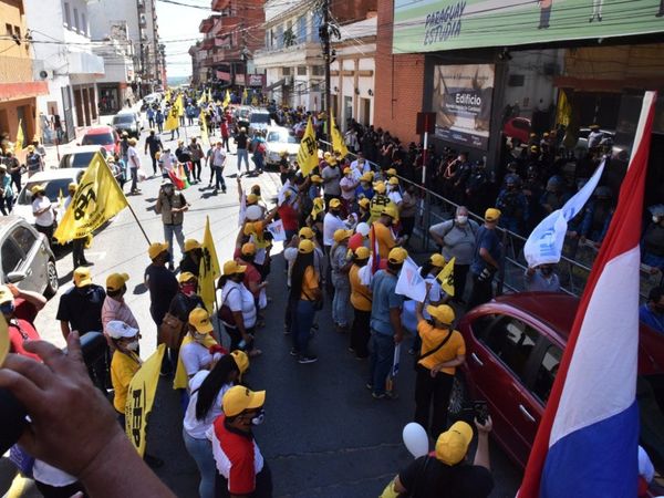 Directores piden al MEC seguir con clases virtuales en la primera etapa