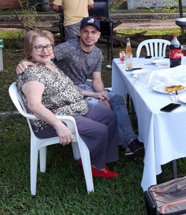 La tristeza de Rodrigo Rojas: Su hincha más fanática, su abuela, falleció por covid