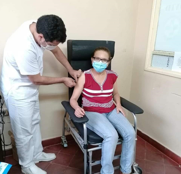 Enfermeros no dan abasto y piden a Salud más refuerzos de blanco