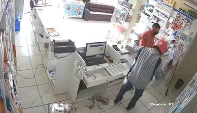 Se hacen pasar por clientes para asaltar una farmacia - ABC en el Este - ABC Color