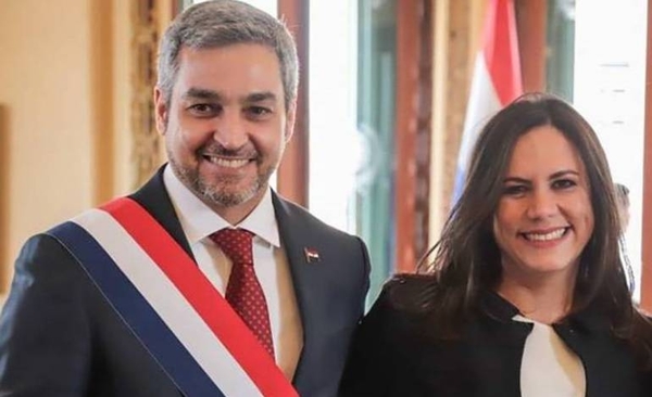 Diario HOY | Decisiones de asesora Verioska Velasco generan molestias en el entorno presidencial