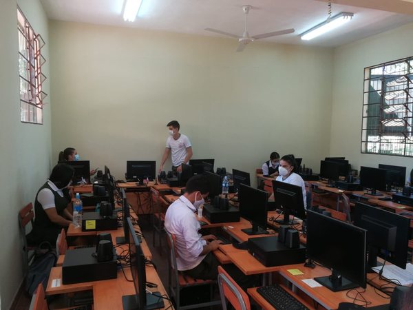 El 95% de las instituciones educativas oficiales tienen todos los insumos de bioseguridad, señalan