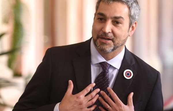 Abdo asegura que ya compró 5 millones de vacunas, pero todavía nomás no llegan - Noticiero Paraguay