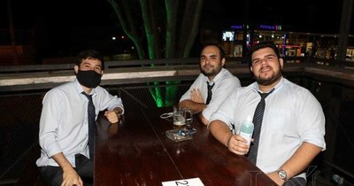 La Nación / Bares piden extender horario de atención al retorno de la Semana Santa