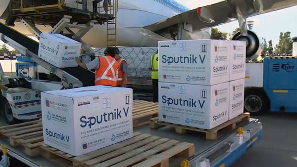 Llega a Argentina el décimo vuelo con otras 300.000 vacunas Sputnik V