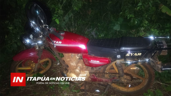 ABANDONAN MOTOCICLETA EN UNA CHACRA DEL BARRIO SANTA CRUZ DE ENCARNACIÓN.