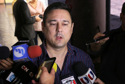 Retiran proyecto que pretendía comprar vacunas con recursos de royalties