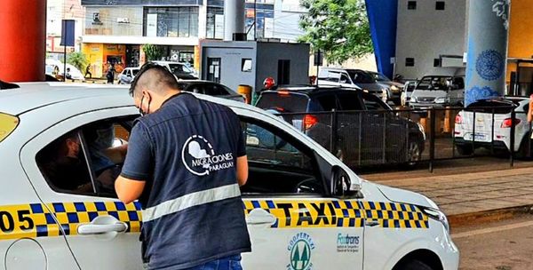 Disminuyó en 94% el flujo migratorio en Semana Semana comparado al 2019 - Nacionales - ABC Color