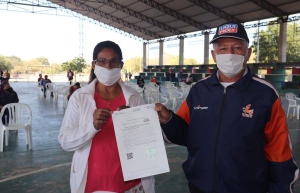 Familias de Boquerón reciben subsidios para vivienda propia