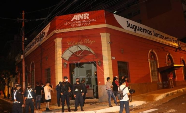 Diario HOY | Están presos "por hechos vandálicos, no por manifestarse", dice diputado